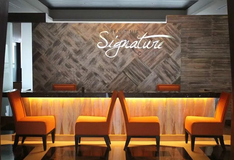 Отель The Bellevue Manila