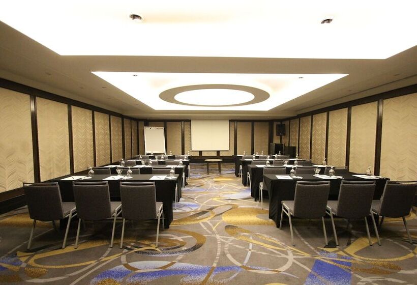 Hotel The Bellevue Manila