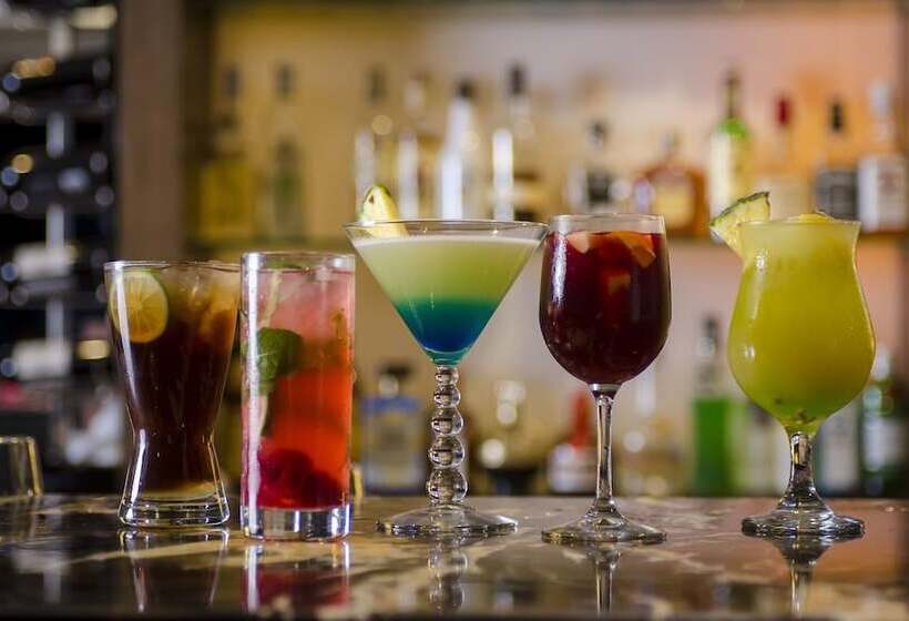 Hotel The Bellevue Manila