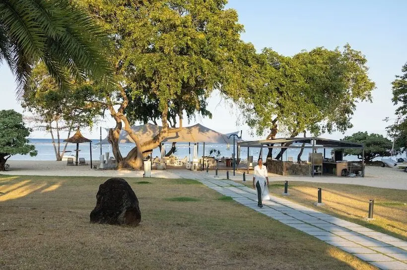 Maradiva Villas Resort And Spa
