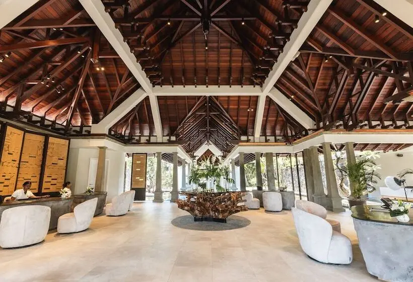 Maradiva Villas Resort And Spa