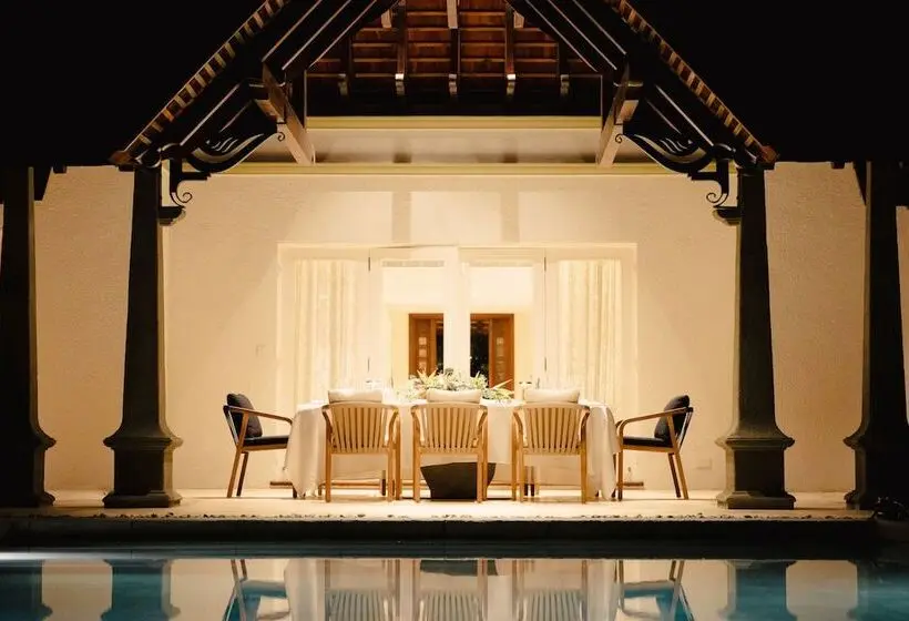 Maradiva Villas Resort And Spa