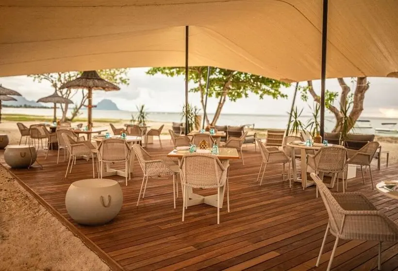 Maradiva Villas Resort And Spa