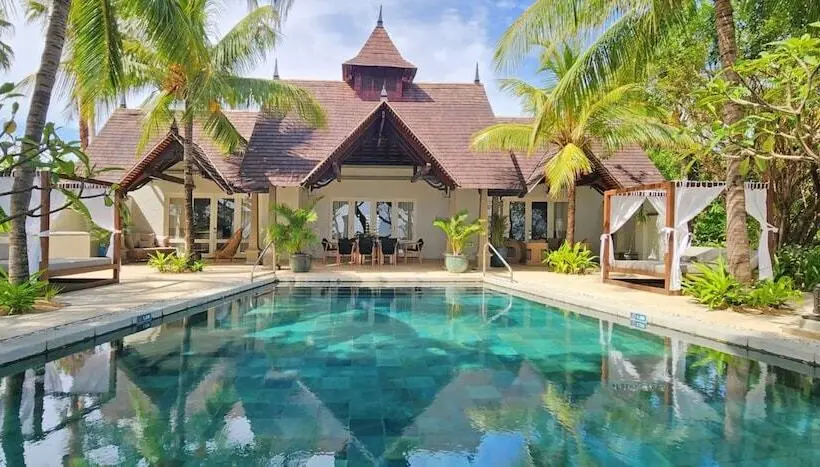 Maradiva Villas Resort And Spa