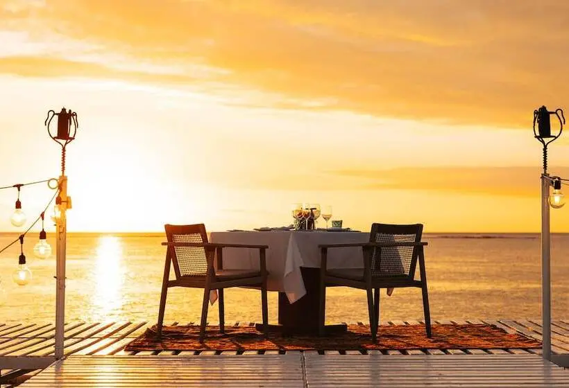 Maradiva Villas Resort And Spa
