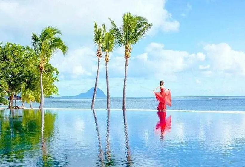 Maradiva Villas Resort And Spa