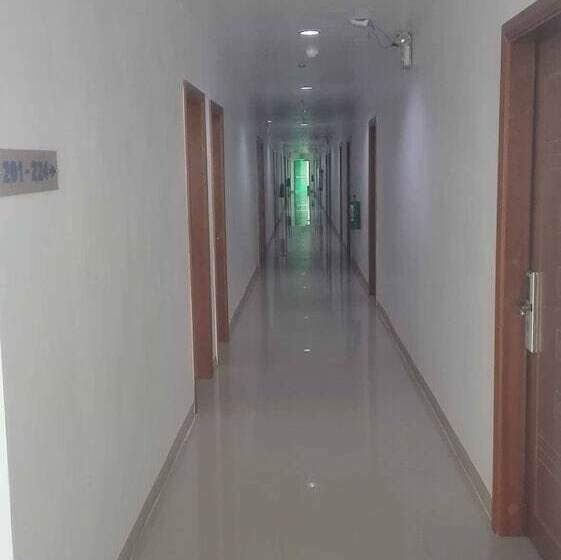 فندق صغير Meaco Royal Hotel   Tabaco