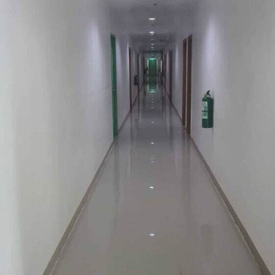 فندق صغير Meaco Royal Hotel   Tabaco