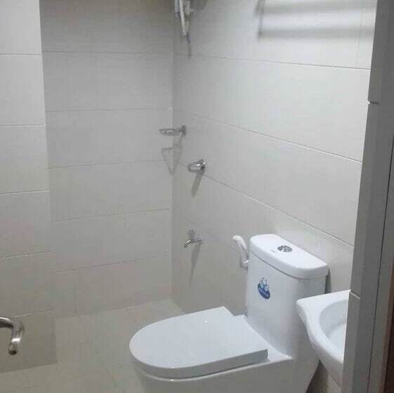 فندق صغير Meaco Royal Hotel   Tabaco