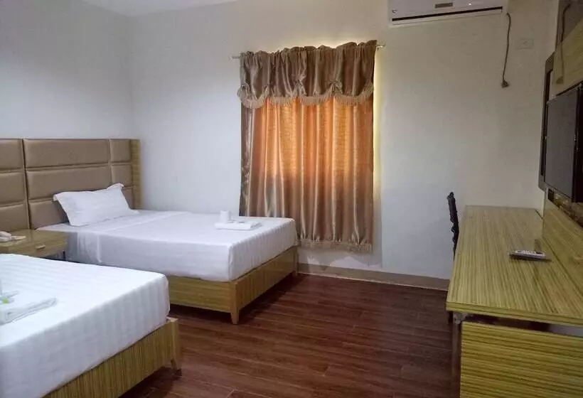 Retkeilymaja Meaco Royal Hotel   Tabaco