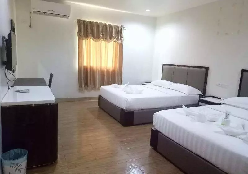 Retkeilymaja Meaco Royal Hotel   Tabaco