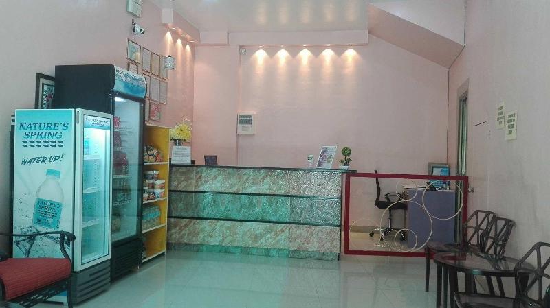 فندق صغير Meaco Royal Hotel   Tabaco