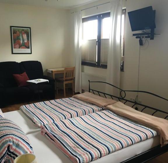 בית מלון כפרי Gasthof Zum Seeweiher