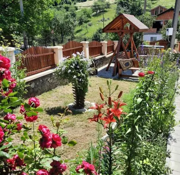 Hotelli Pensiunea Maria Elena