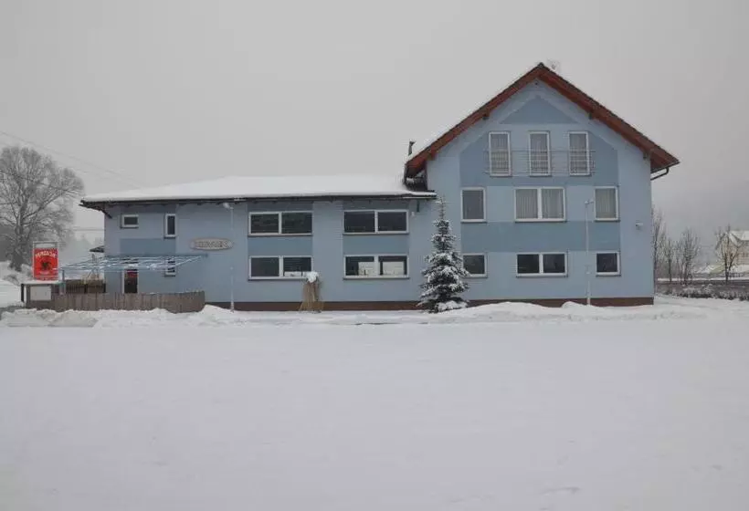 Majatalo Penzión Kovox