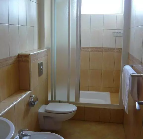 Majatalo Penzión Kovox