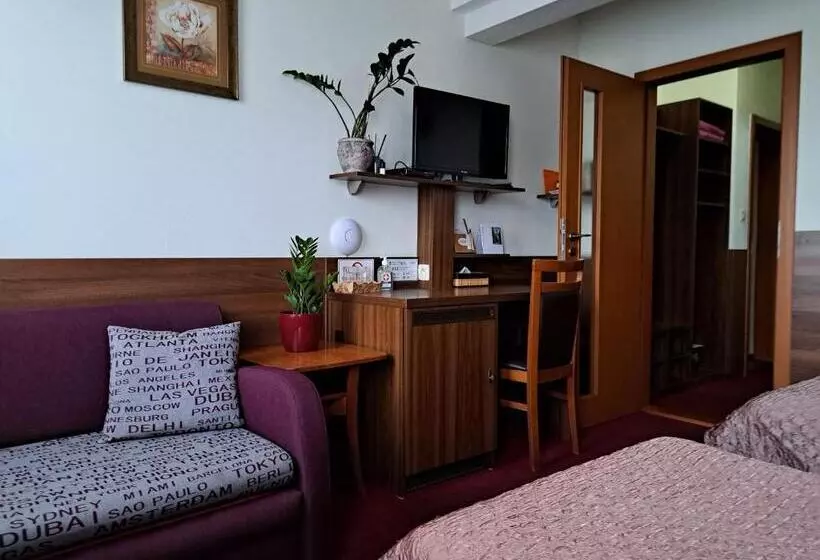 Majatalo Penzion Kozak B&b