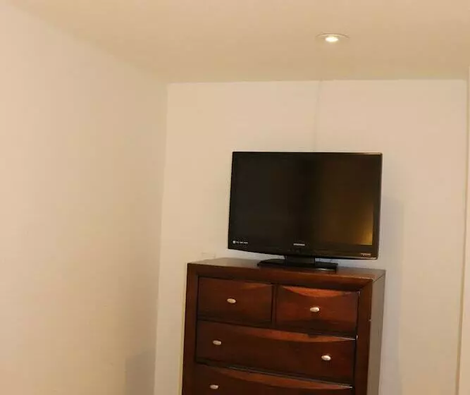 ホテル On Hollywood Beach  Affordable Two Bedrooms Sleeps 6 With Two Bathrooms