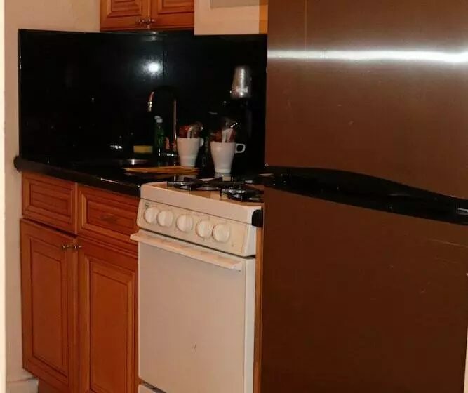 ホテル On Hollywood Beach  Affordable Two Bedrooms Sleeps 6 With Two Bathrooms