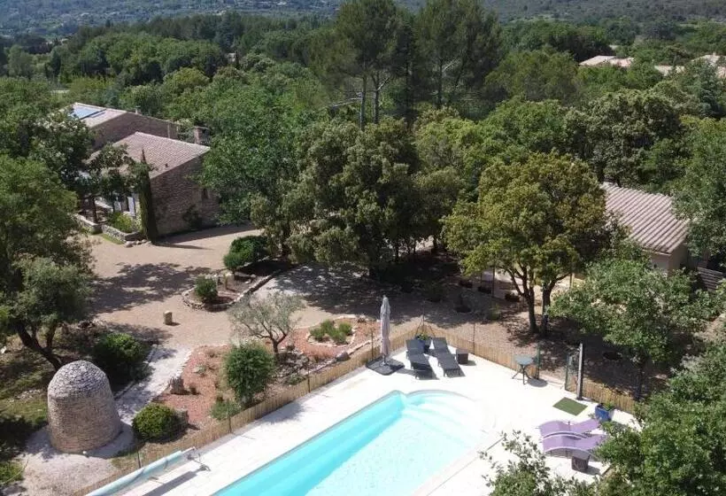 تختخواب و صبحانه Mas Val Chênaie Gordes