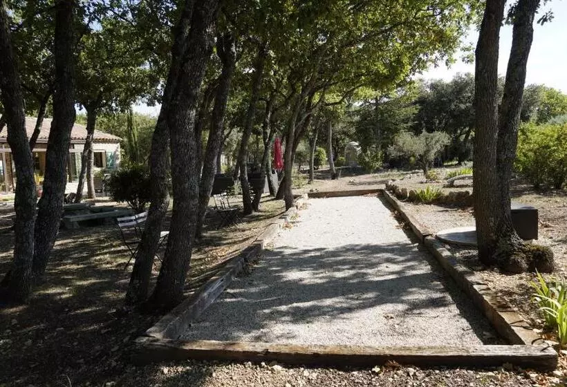 تختخواب و صبحانه Mas Val Chênaie Gordes