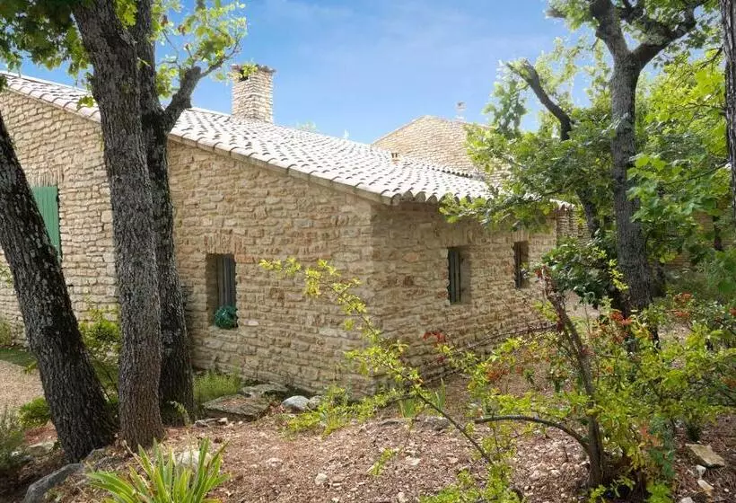 تختخواب و صبحانه Mas Val Chênaie Gordes