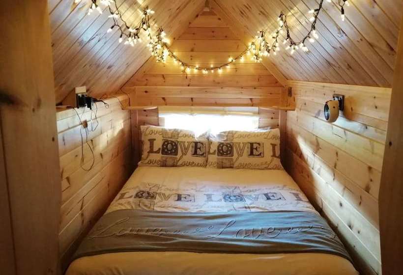 Charming 1bed Cabin In Gaerwen