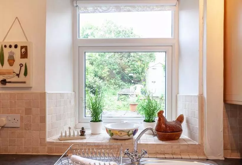 Ferncliff Cottage   In Peak Distric