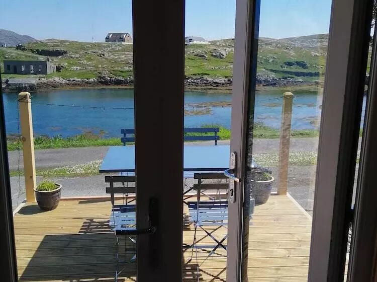 Glamping Pod For 2, Pod Beag Na Haun, Eriskay