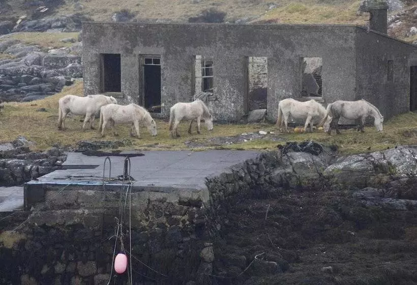 Glamping Pod For 2, Pod Beag Na Haun, Eriskay