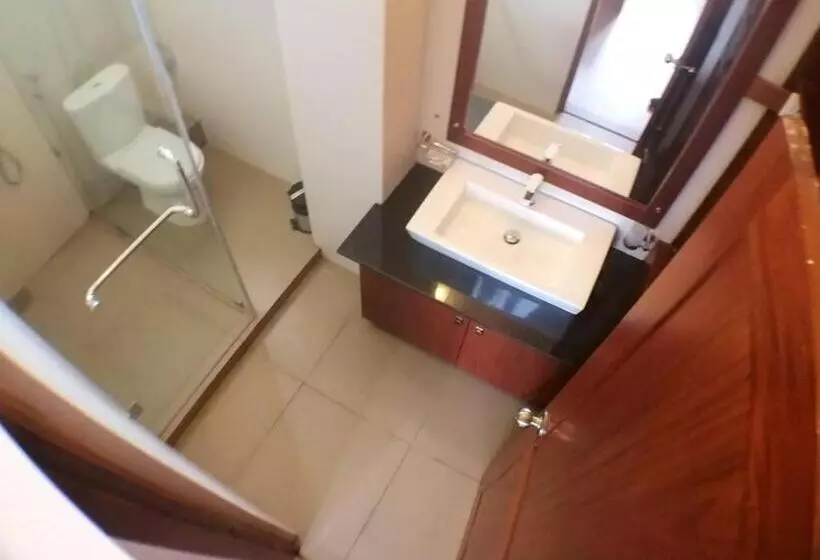 ホテル Iddamal Apartments