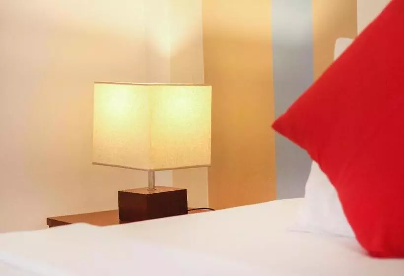 ホテル Iddamal Apartments