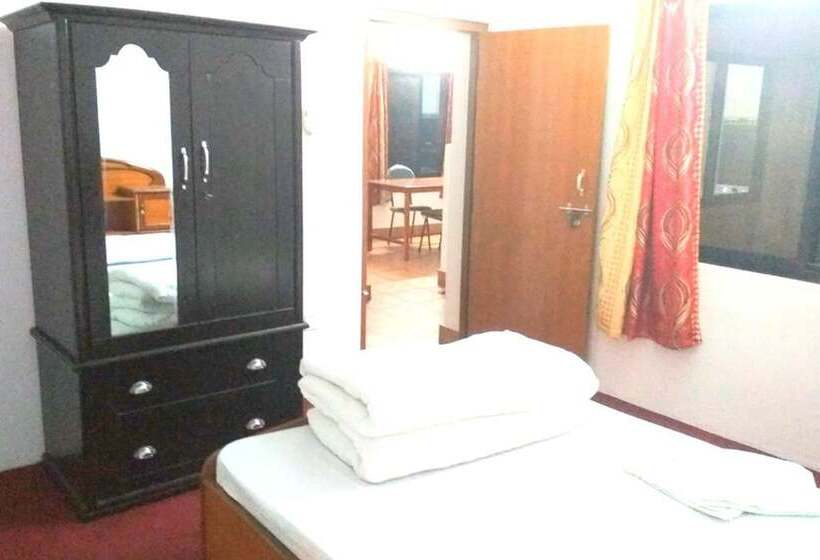 هتل Pokhara Abroad Inn