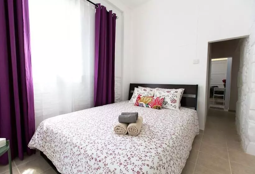 پانسیون Aladdin S Hostel