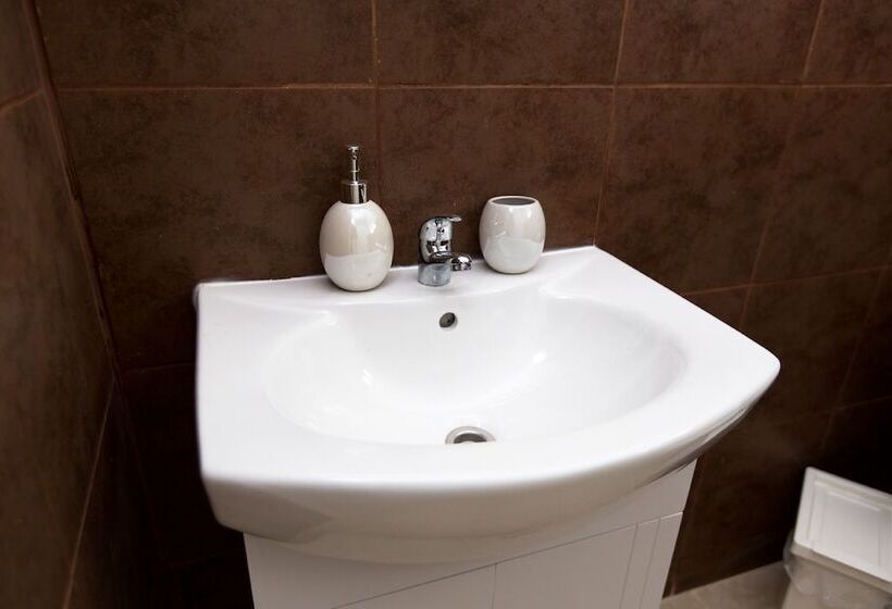 پانسیون Aladdin S Hostel