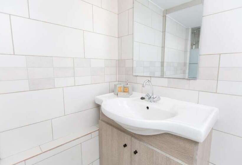 Majatalo Aladdin S Hostel