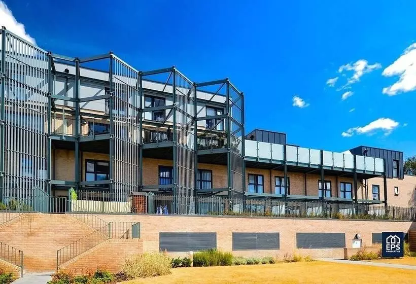 ペンション Flamsteed Close