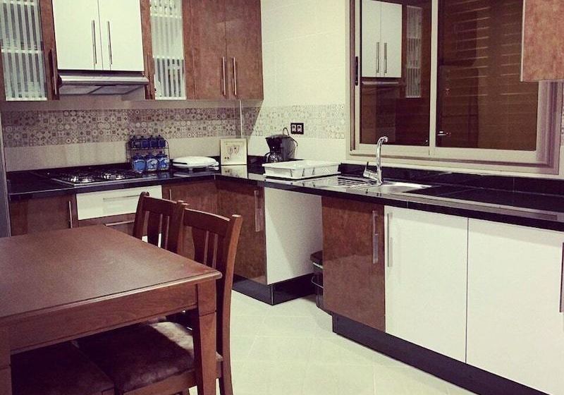 Tamraght House Banana