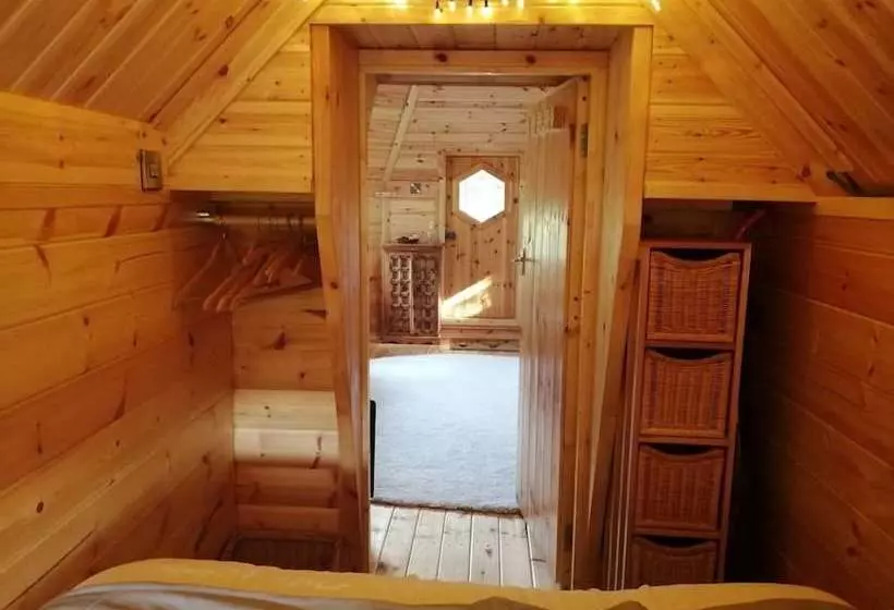 Charming 1bed Cabin In Gaerwen