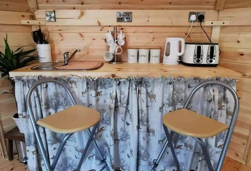 Charming 1bed Cabin In Gaerwen