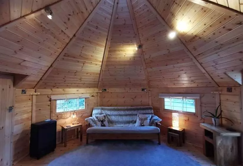 Charming 1bed Cabin In Gaerwen