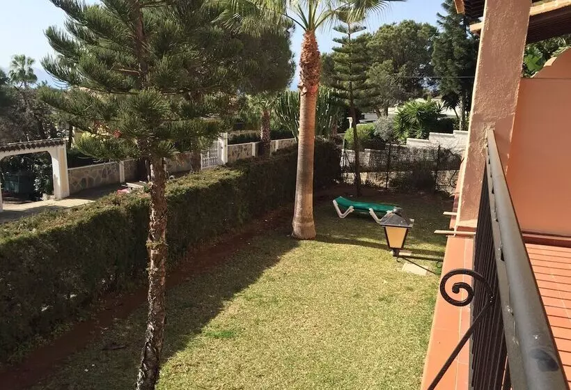 Apartamentos El Toro