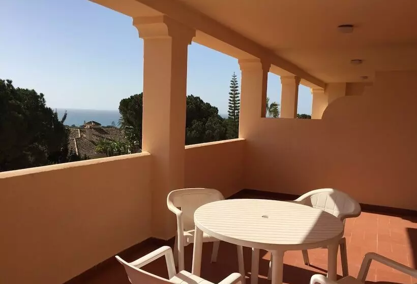 Apartamentos El Toro