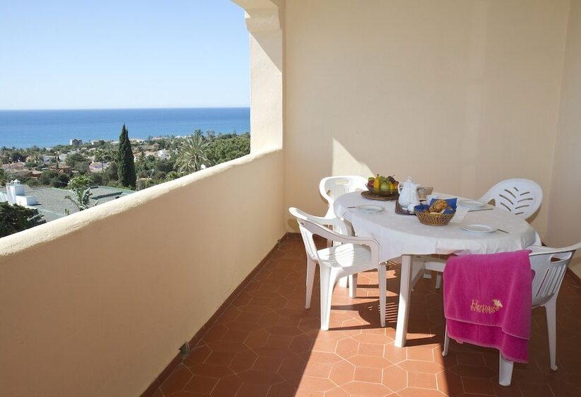 Apartamentos El Toro