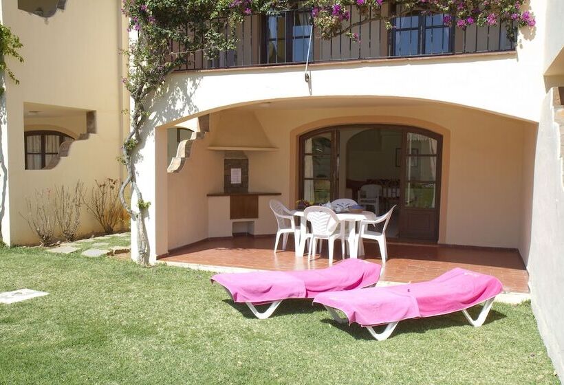 Apartamentos El Toro