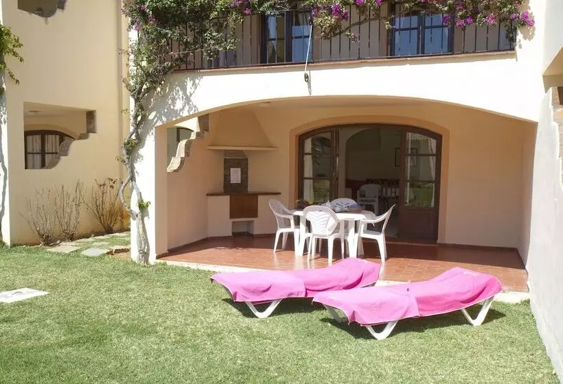 Apartamentos El Toro