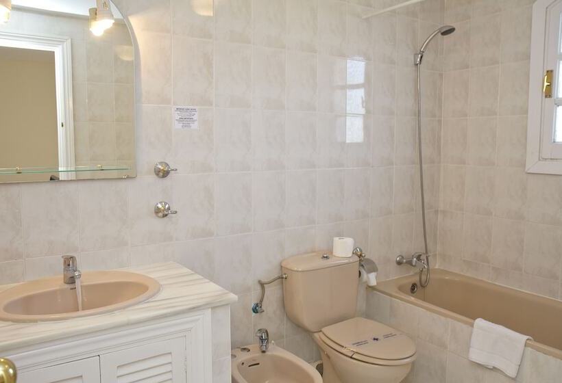 Apartamentos El Toro