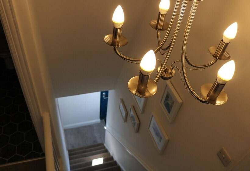 Bed and Breakfast Central Stamford Townhouse