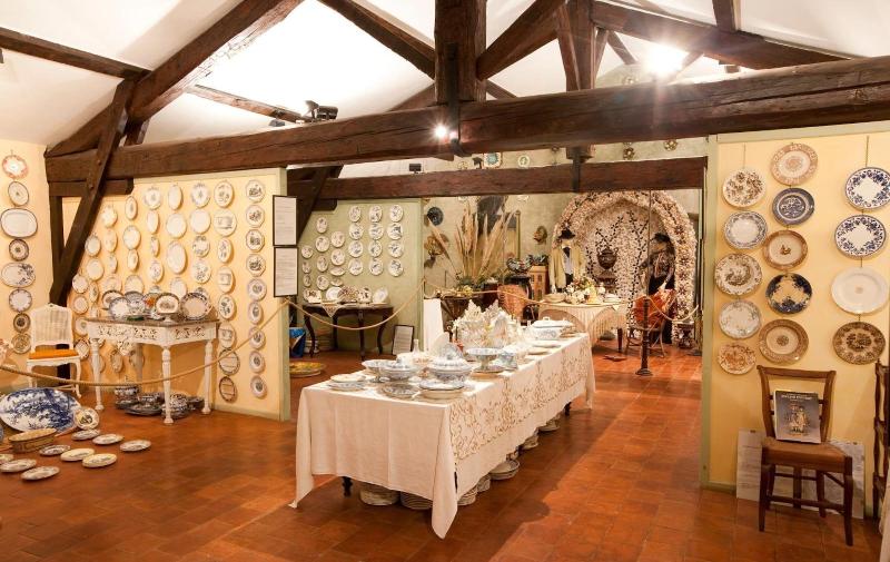 تختخواب و صبحانه Chateau De Raissac