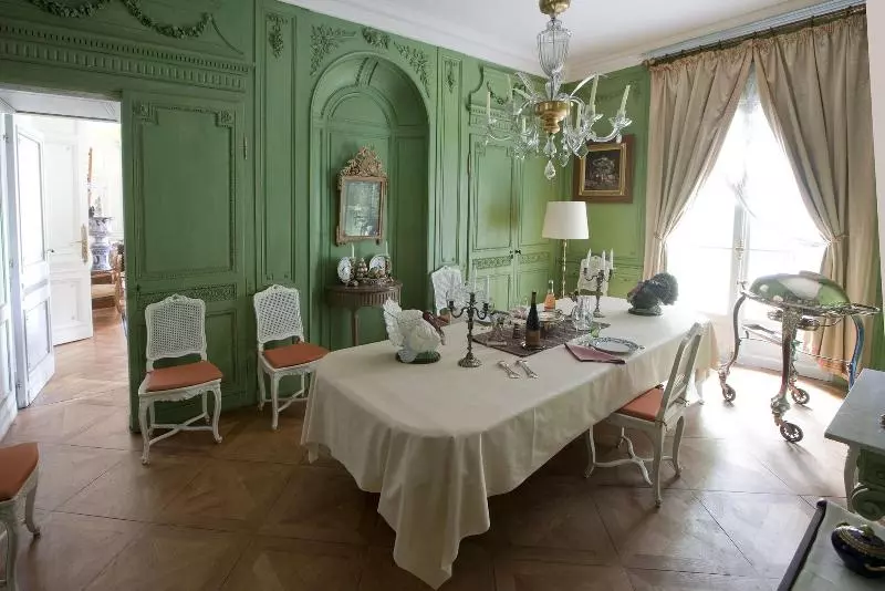 Aamiaismajoitus (B&B) Chateau De Raissac